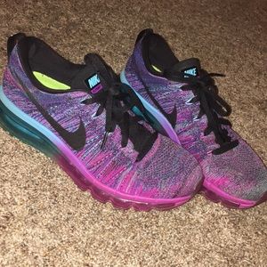 MAKE A REASONABLE OFFER!!